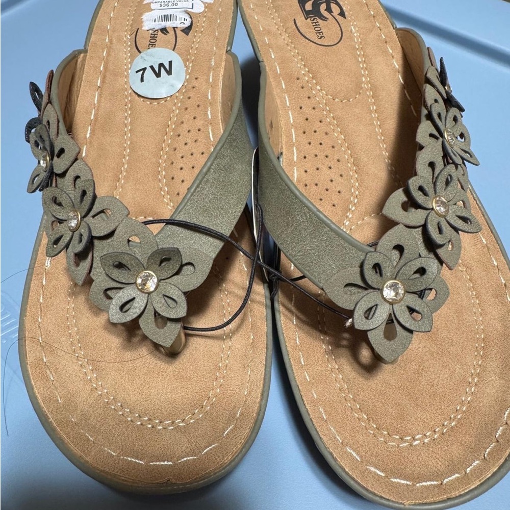 Women wedges